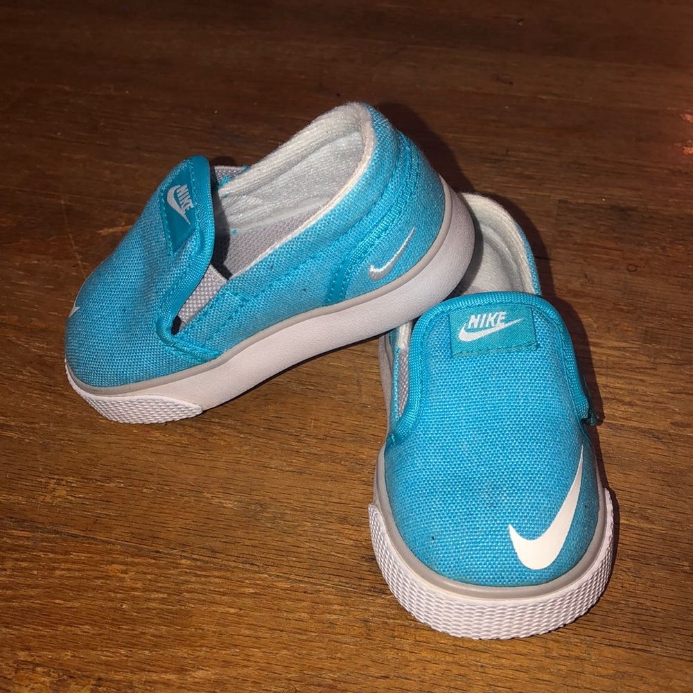 Kids blue nike shoes